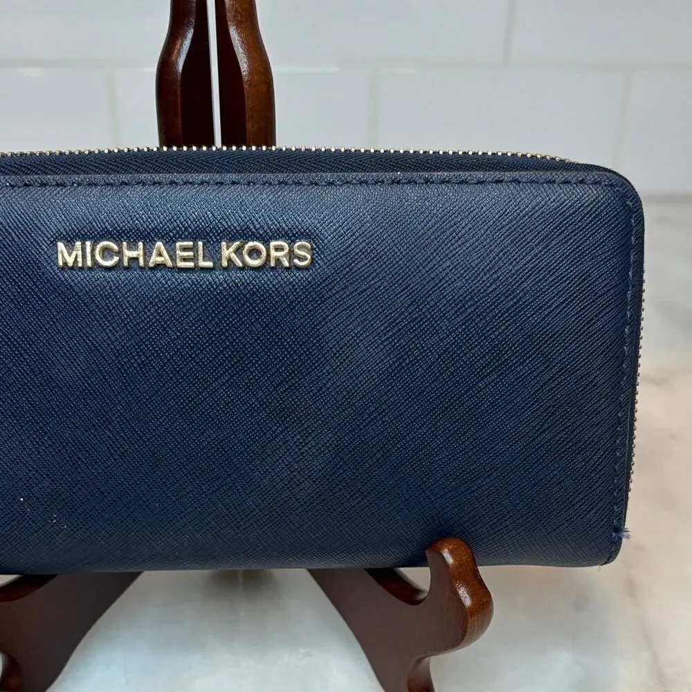 Michael Kors Wallet Saffiano Leather Full Zip Jet Set Continental Wallet